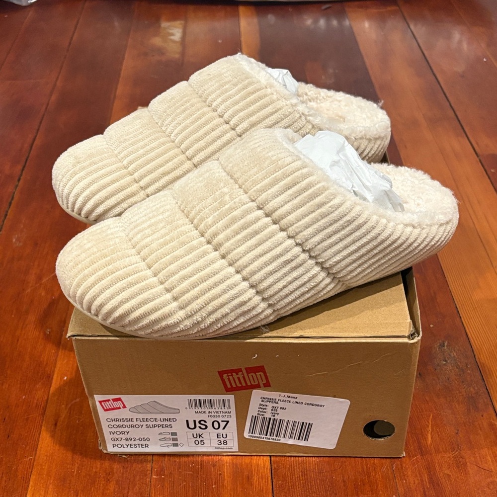 Fleece-lined FitFlop Slippers - Picture 2 of 6